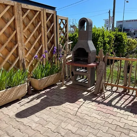 Les Flo Location アパート